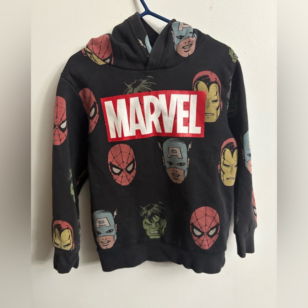 4/30$ H&M X Marvel superheros Black hoodie 4-6 years